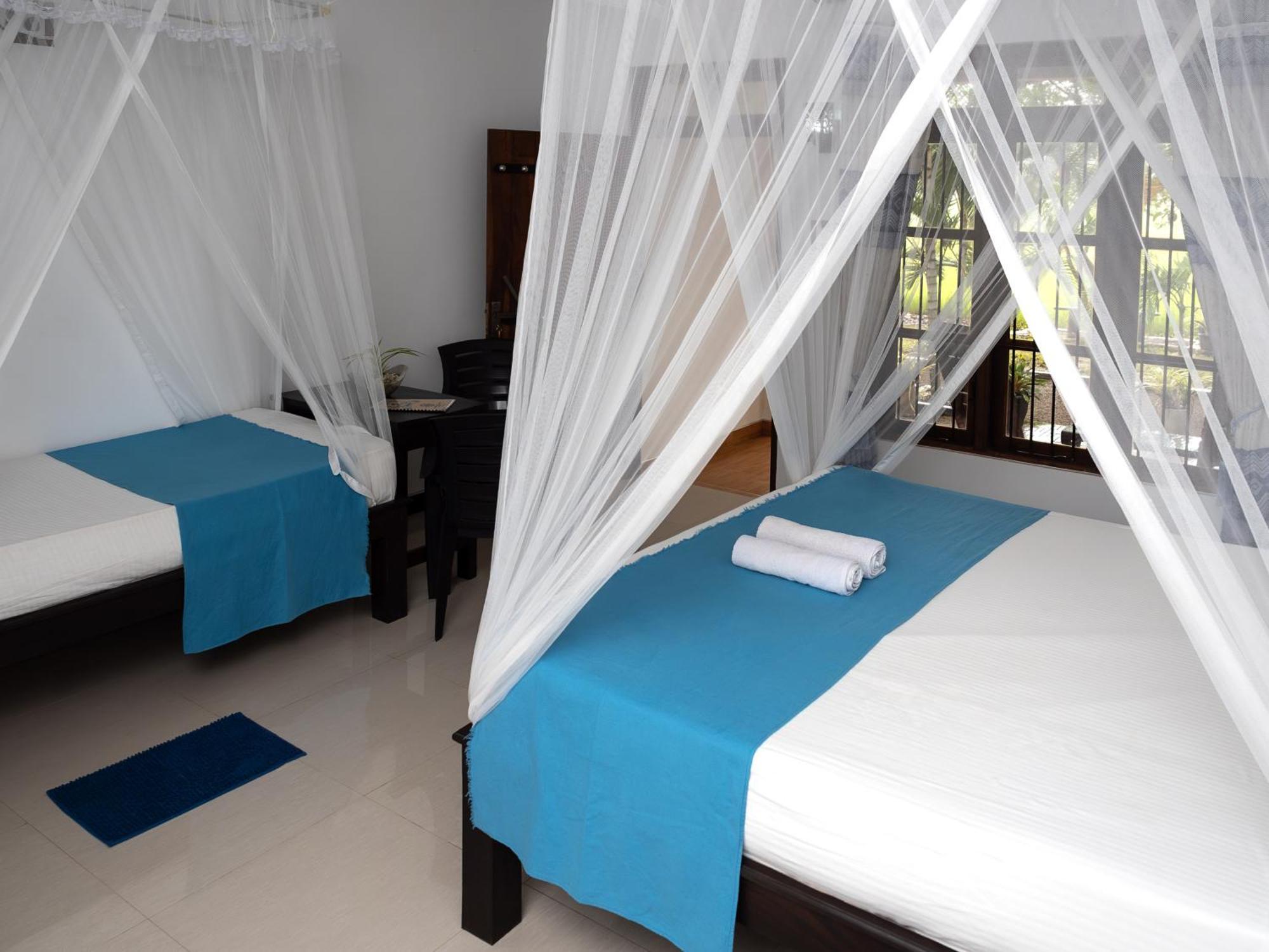Lake Wind Habarana Luaran gambar